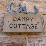 بيت للعطل Danby ويتبي